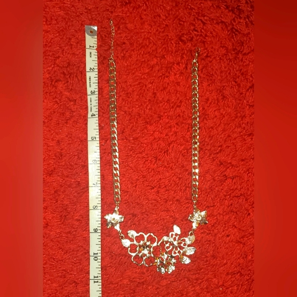 Necklace - Picture 2 of 4